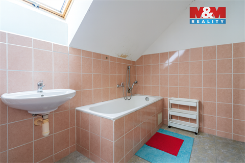 Prodej rodinného domu, 199 m² - 2