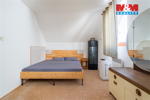 Prodej rodinného domu, 199 m² - 6