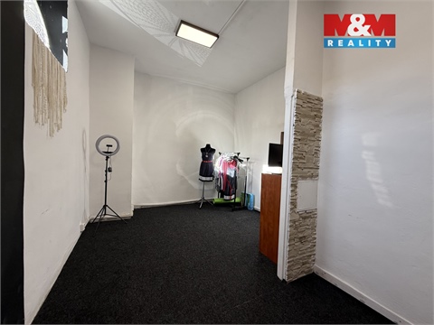 Pronájem obchodních prostor, 56 m² - 0