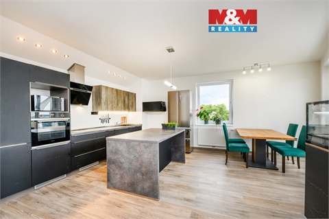 Prodej bytu 3kk, 80 m² 0