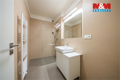 Prodej bytu 2kk, 68 m² - 18