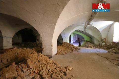 Prodej komerčního objektu, 5 010 m² 10