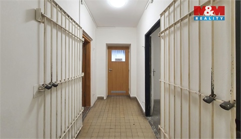 Pronájem obchodních prostor, 55 m² 2