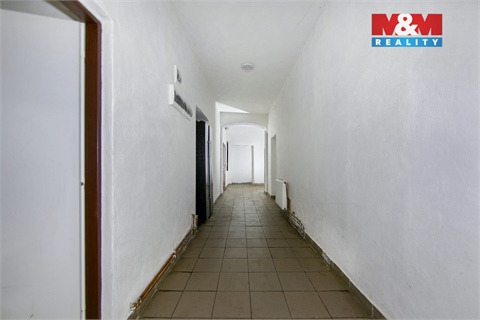 Prodej rodinného domu, 300 m² 10