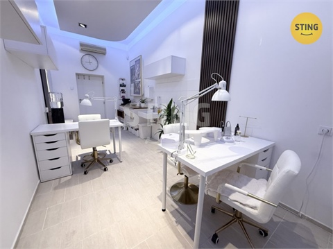 Pronájem komerčního objektu, 14 m² 2