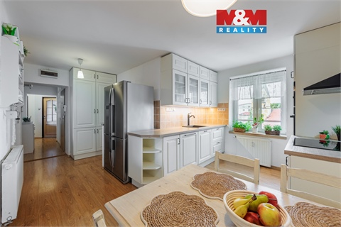 Prodej bytu 4+1, 93 m² 0