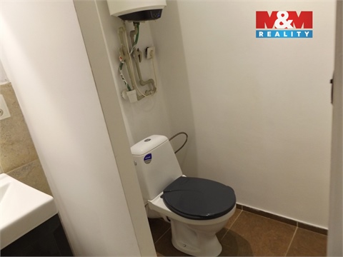 Pronájem bytu 1+1, 28 m² - 0