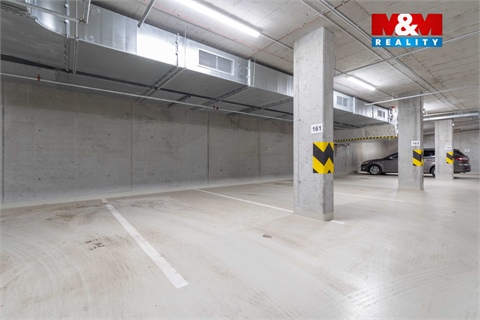 Pronájem parkovacího místa, 12 m² 2