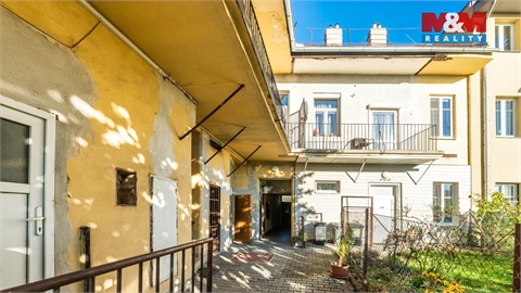 Prodej rodinného domu, 480 m² - 24