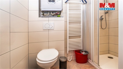 Prodej rodinného domu, 480 m² 14