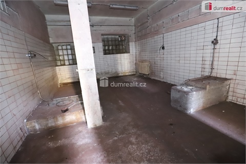 Prodej komerčního objektu, 1 000 m² 24