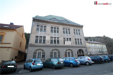 Prodej komerčního objektu, 1 000 m² 0