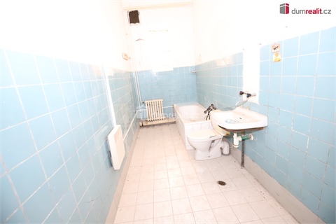 Prodej komerčního objektu, 1 000 m² 20