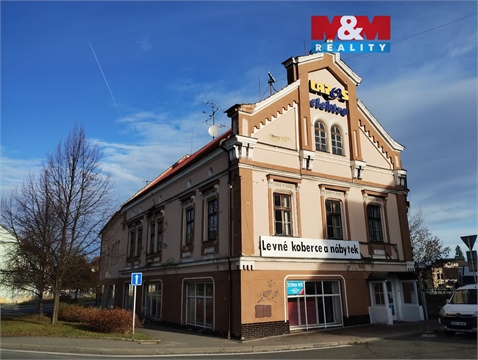 Pronájem obchodních prostor, 400 m² 0