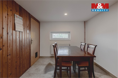 Prodej rodinného domu, 196 m² - 18