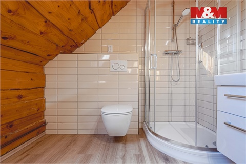 Prodej rodinného domu, 196 m² 6