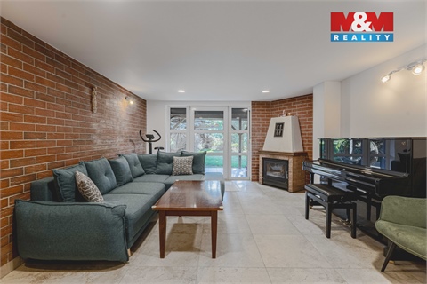 Prodej rodinného domu, 196 m² 2