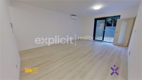 Pronájem bytu 2kk, 61 m² 2