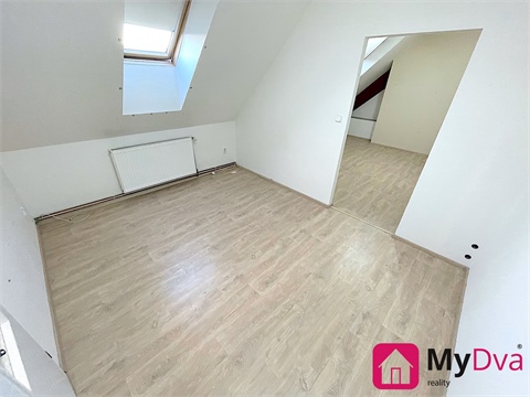 Pronájem bytu 1+1, 36 m² 2