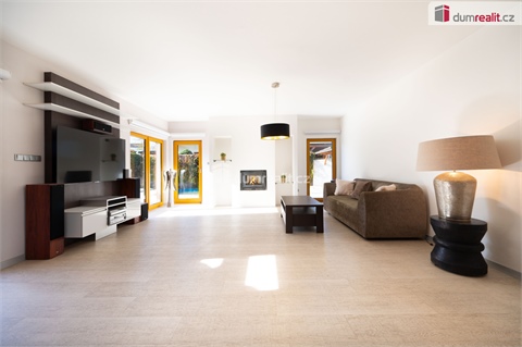 Prodej rodinného domu, 228 m² - 2