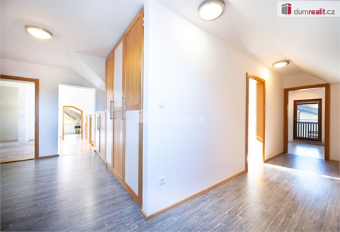 Prodej rodinného domu, 228 m² - 16