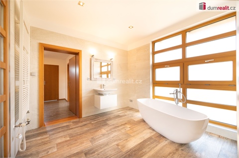 Prodej rodinného domu, 228 m² 20