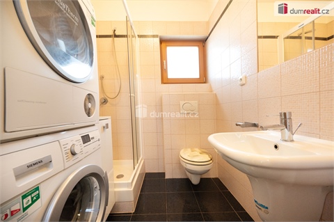 Prodej rodinného domu, 228 m² - 10