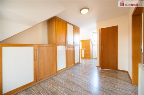 Prodej rodinného domu, 228 m² - 20