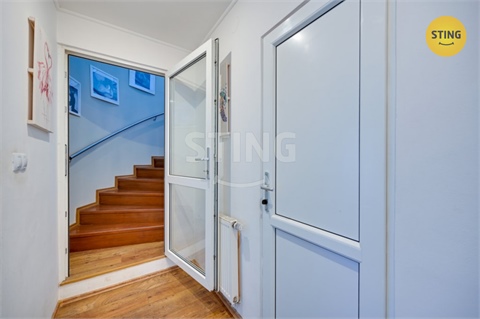 Pronájem rodinného domu, 204 m² 14