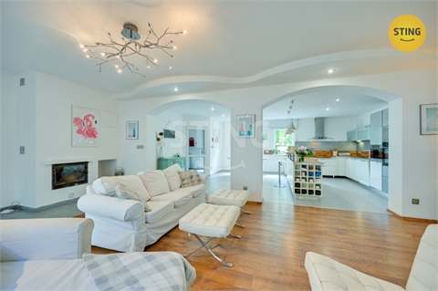 Pronájem rodinného domu, 204 m² - 2