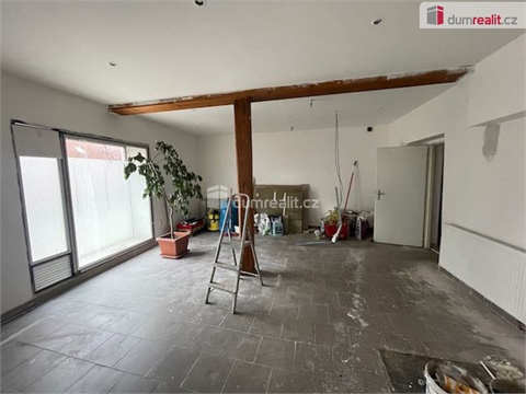 Prodej rodinného domu, 410 m² 6