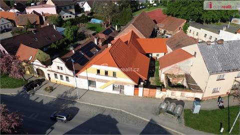 Prodej rodinného domu, 410 m² 2