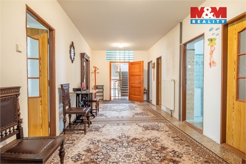 Prodej rodinného domu, 420 m² 16