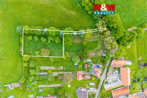 Prodej stavebního pozemku, 1 693 m² 0