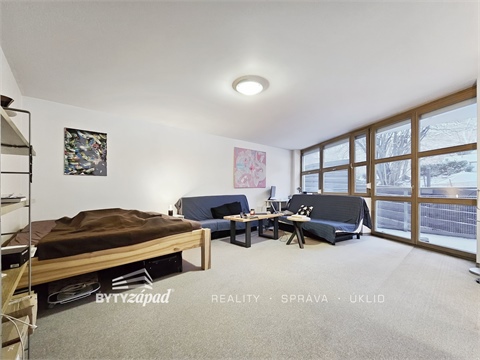 Pronájem bytu 1+1, 50 m² - 0