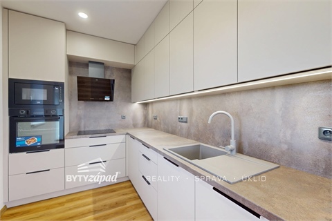 Pronájem bytu 3kk, 100 m² 0