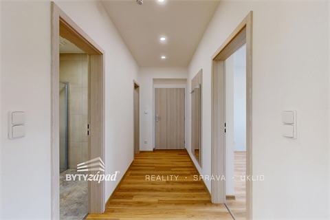 Pronájem bytu 3kk, 100 m² 8