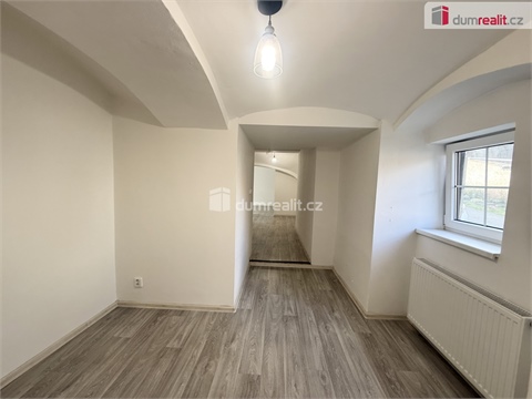 Pronájem bytu 3kk, 84 m² 10