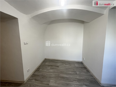 Pronájem bytu 3kk, 84 m² - 8