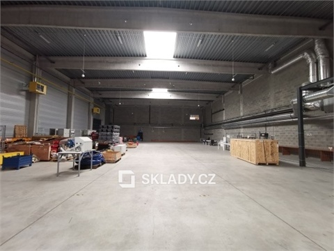 Pronájem skladu / haly, 2 200 m² 2