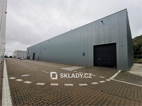 Pronájem skladu / haly, 2 200 m² - 2