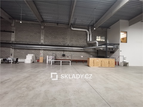Pronájem skladu / haly, 2 200 m² - 0