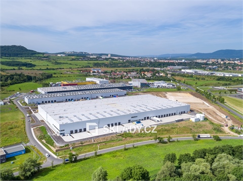 Pronájem skladu / haly, 3 300 m² 2