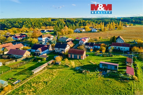 Prodej stavebního pozemku, 2 793 m² 0