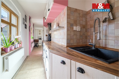 Prodej rodinného domu, 158 m² 2