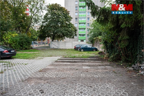 Pronájem parkovacího místa, 400 m² 2
