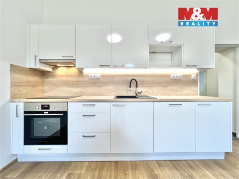 Pronájem bytu 3+1, 96 m² 2