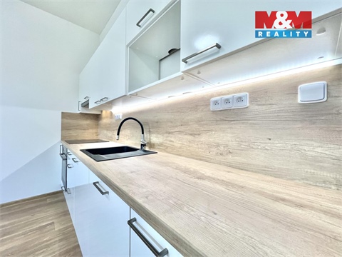 Pronájem bytu 3+1, 96 m² - 4