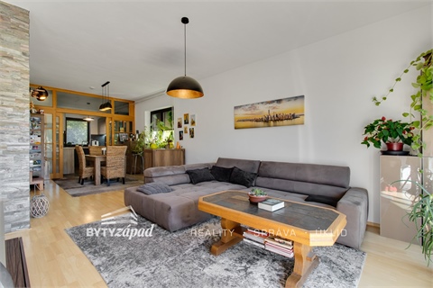 Prodej rodinného domu, 353 m² 12