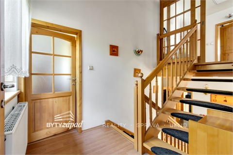 Prodej rodinného domu, 353 m² 24